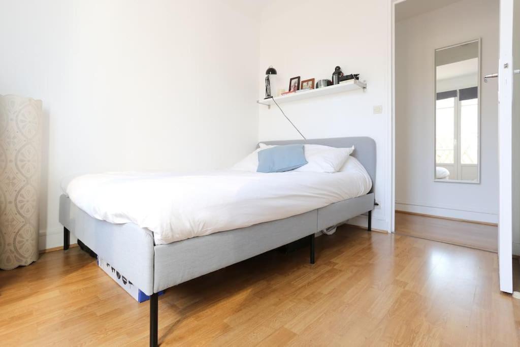 Gaspar - 2 Pieces Au Dernier Etage Avec Balcon Boulogne-Billancourt Exterior foto
